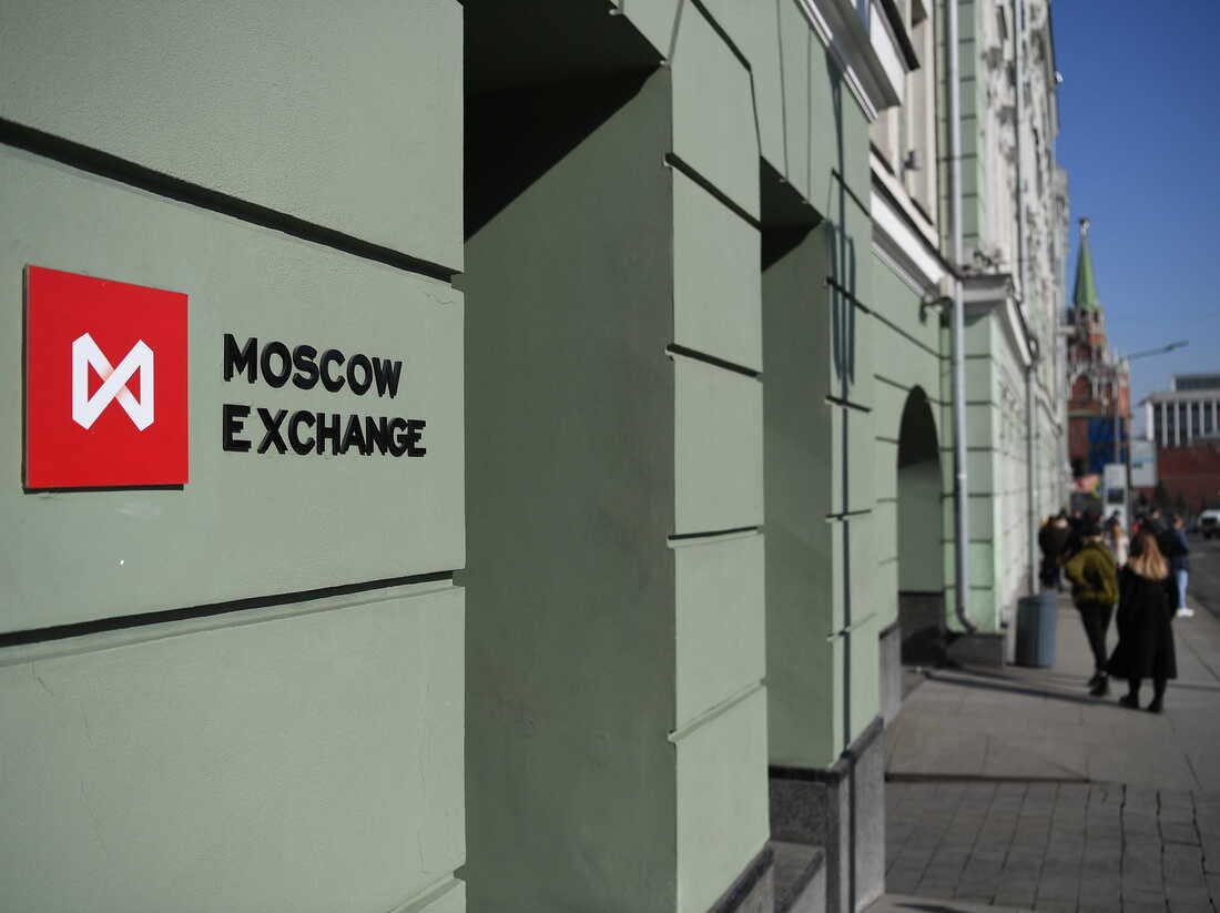 Russian Stock Market Hits Record Highs as Government Collects Record Revenue